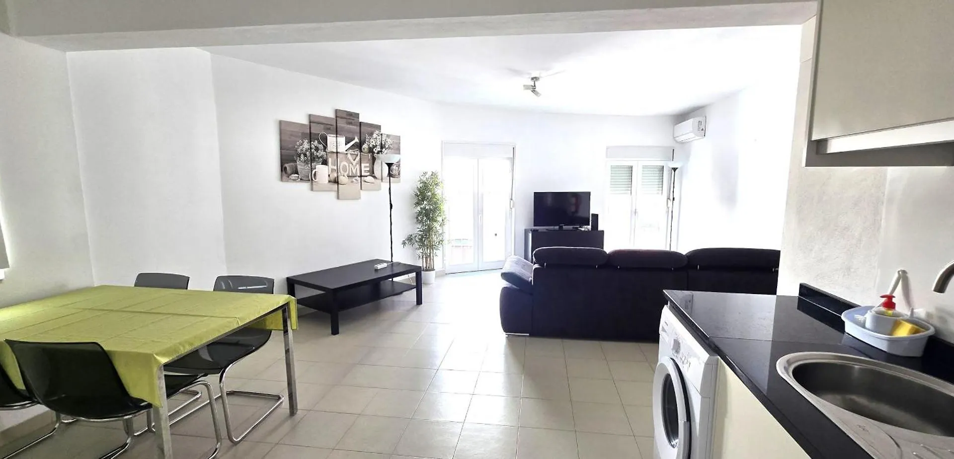 Apartament Historic Centre B - Albufeira 0*,  Portugalia